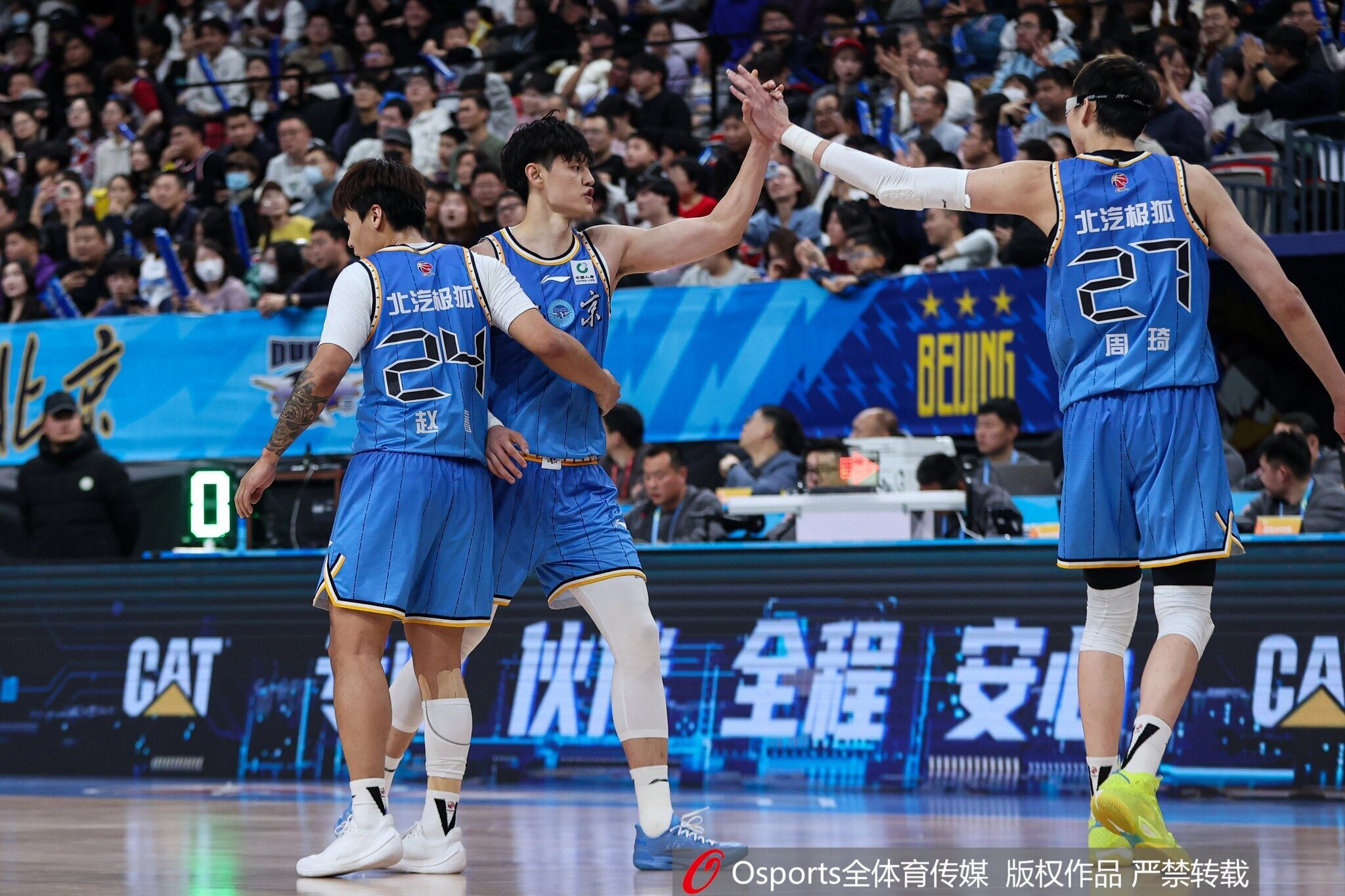 北京男篮前往四川雅安备战热身赛 周琦/赵睿/曾凡博因伤没有随队