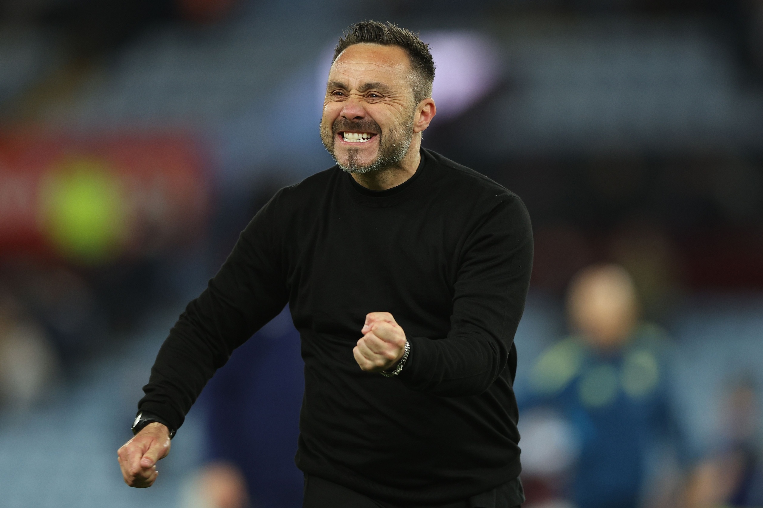 德泽尔比：萨维尼奥必须成长为核心球员之一，他需要扛起更多责任